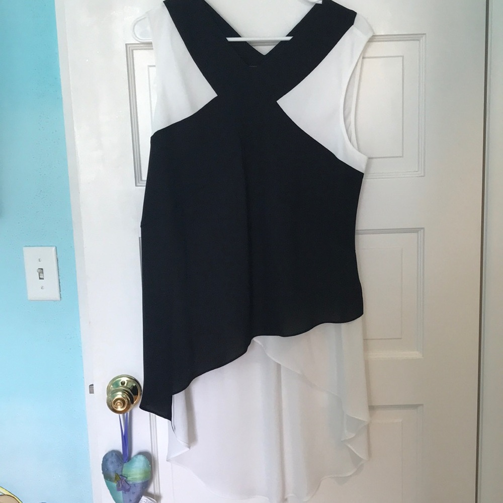 Black and white high to low tank top